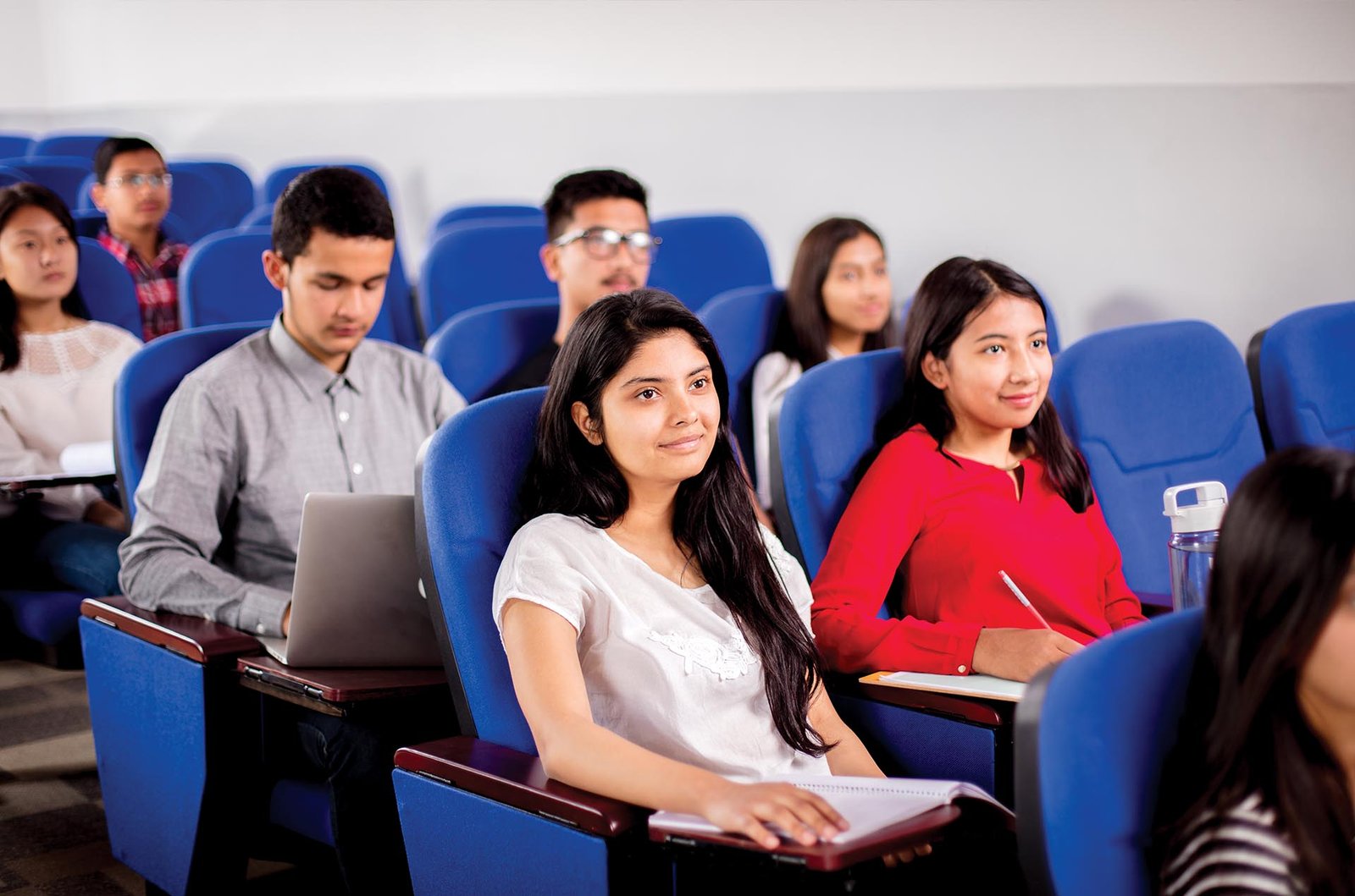 global_college_of_management_class_bestcollegein